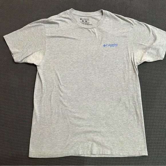 PFG Columbia Blue Men's Short Sleeve T-Shirt w/Fish  Large - Picture 2 of 4